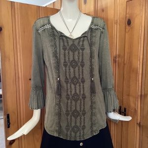 EUC Style & Co Boho Blouse With Embroidery & Bell Sleeves